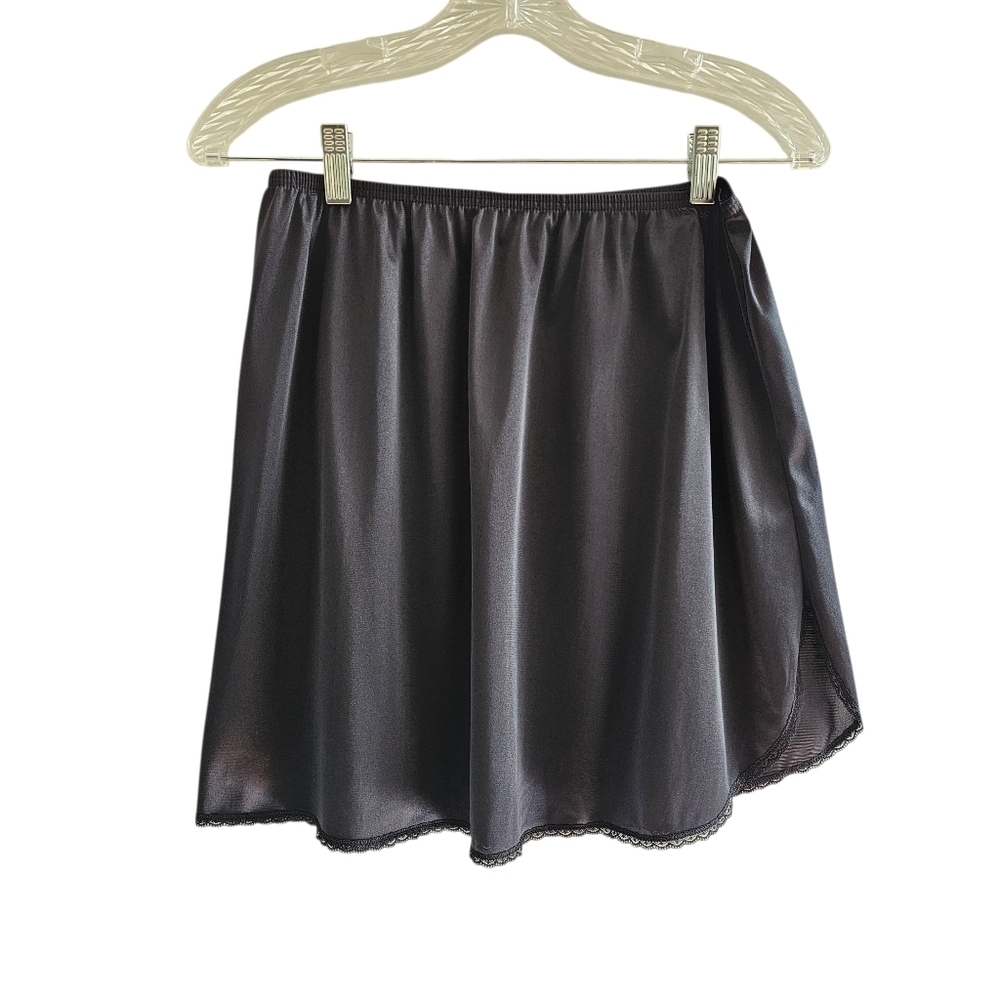 Vassarette Black Vintage Short Slip With Lace Trim And Elastic Waist, Size Large